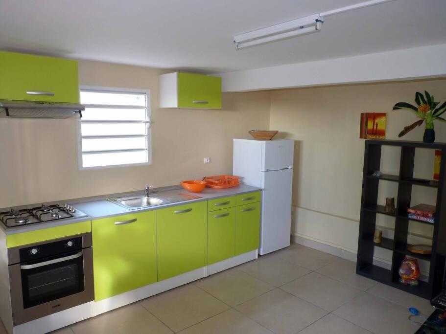 Logement Dans Un Lieu Calme Et Verdoyant A Proximite De Tout Avec Jacuzzi!!! Бас-Тер Екстер'єр фото
